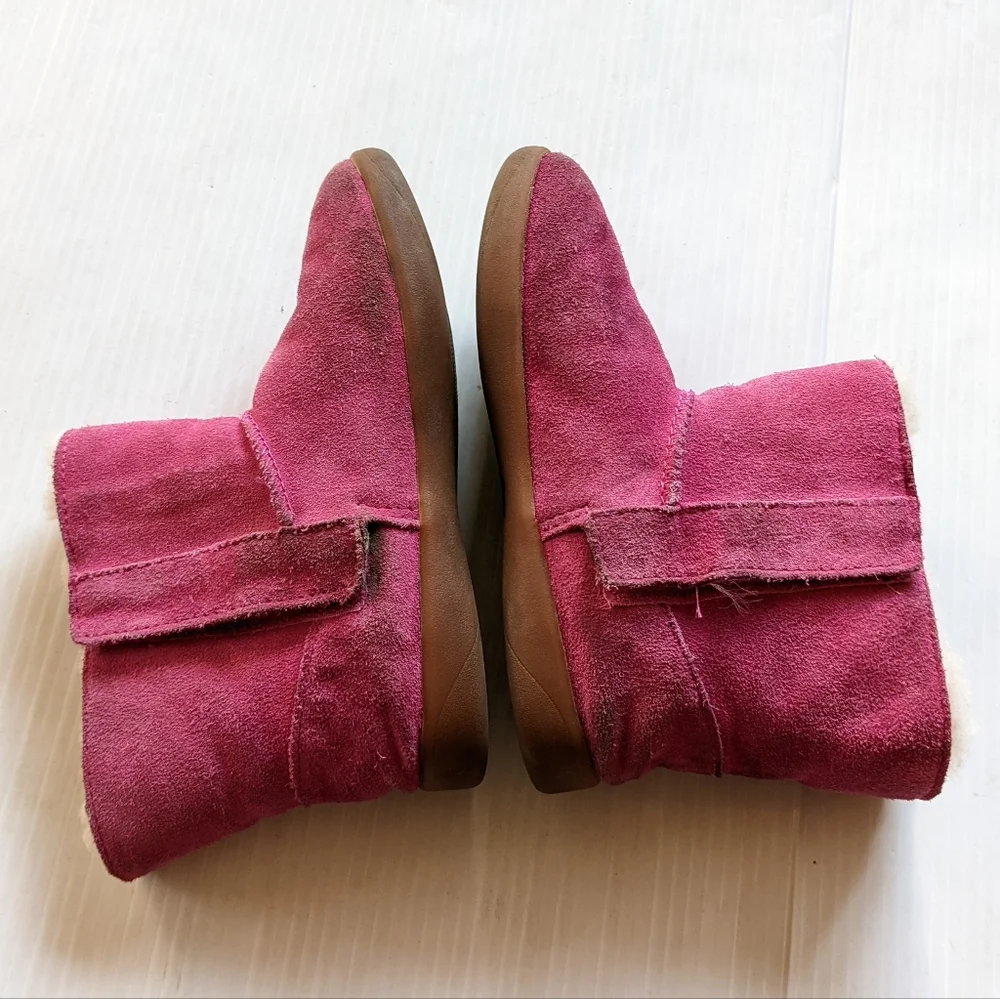 UGG Keelan kids pink suede fur lined boots